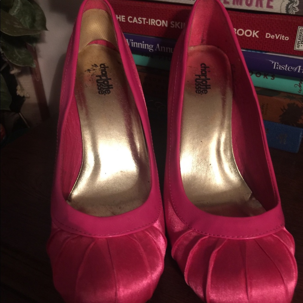 Charlotte Russe pink heals